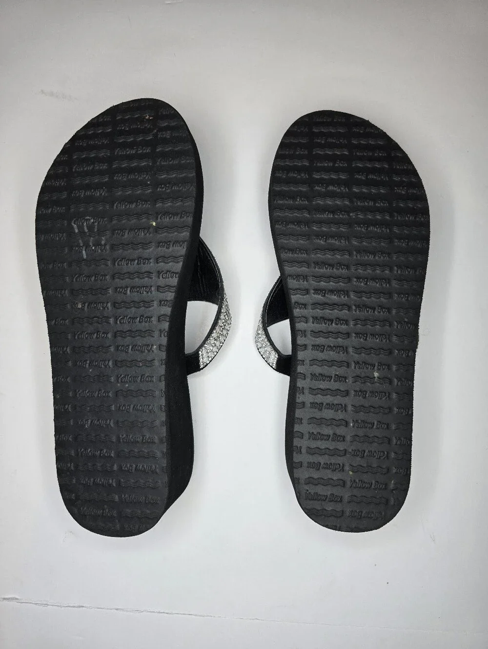 Yellow Box Carine Black Rhinestone Wedge Sandal Flip Flops Size 9 Leather Upper - Picture 5 of 5